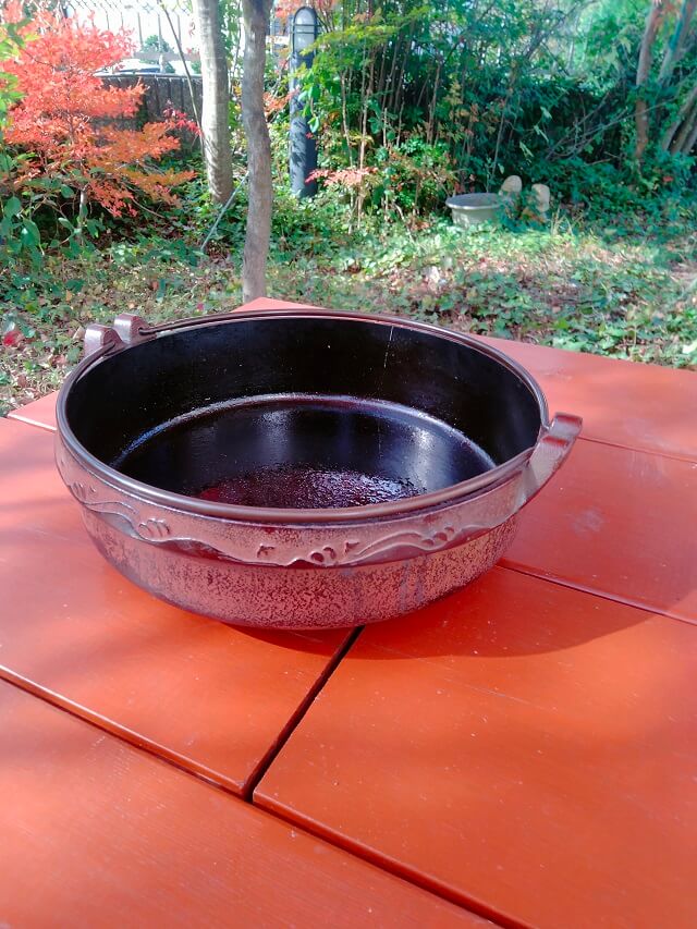 おでん作りに使用した鉄鍋
