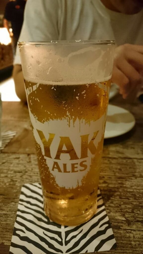 ケアンズの肉料理レストランWaterbar & Grill Steakhouseでの食事