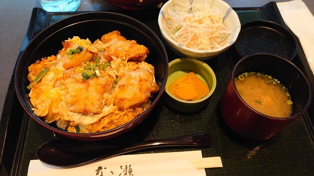 大分空港の食堂での夕食