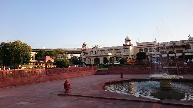 インドのジャイ マハル パレス ホテル (Jai Mahal Palace Hotel)の様子