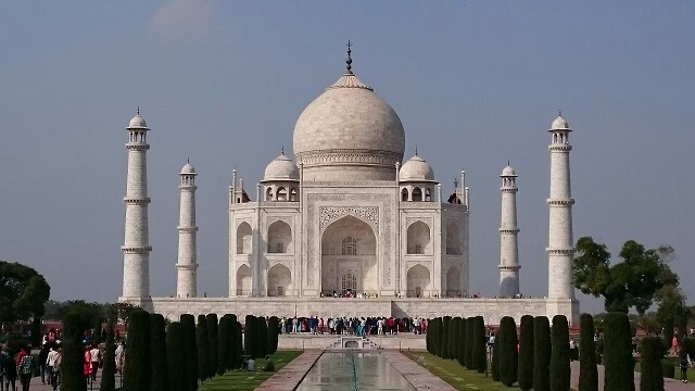 インドのタージ・マハル（Taj Mahal）の墓廟（ぼびょう）