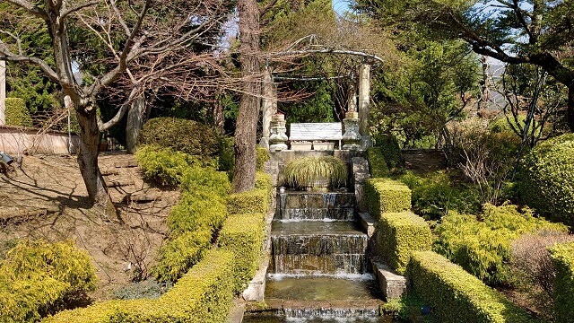 河口湖 音楽と森の美術館の庭園