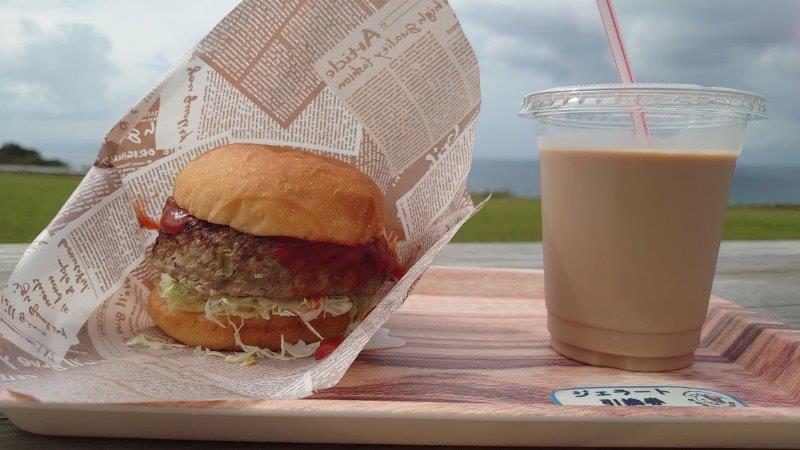 石垣島のミルミル本舗 本店で食べたハンバーガーのセット