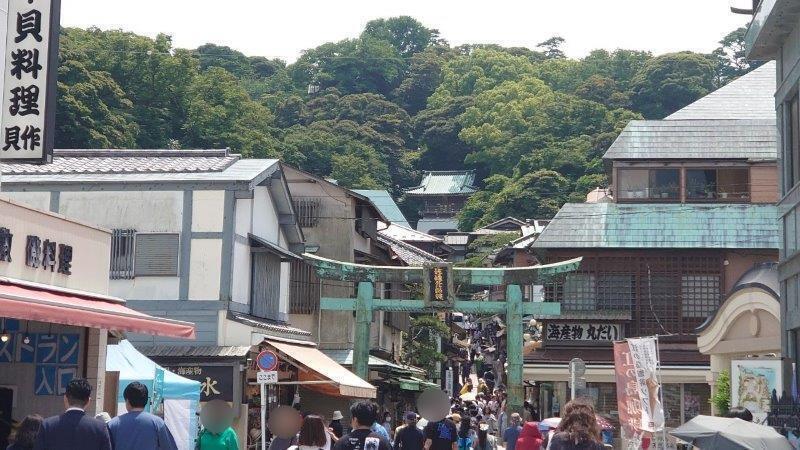 江の島の仲見世通りの様子