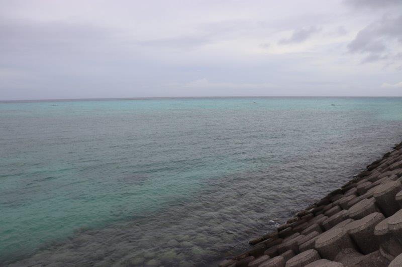 下地島の17ENDの満潮の海の様子