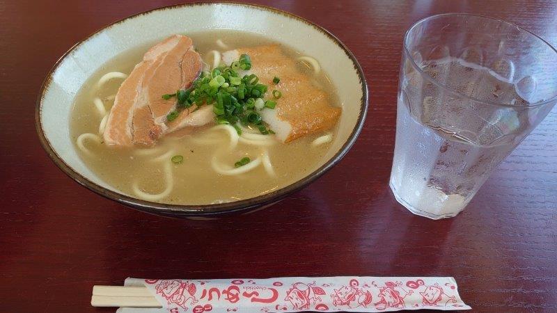 宮古そば店「まっすぐ」で食べた宮古そば