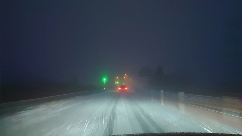 北海道縦貫自動車道での吹雪